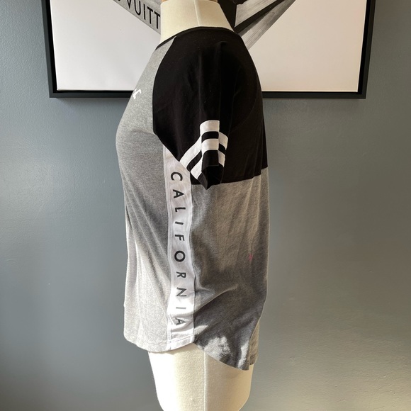 Hollister T-Shirt - Picture 3 of 5